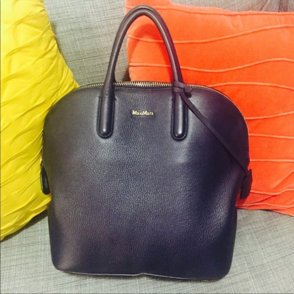 Max Mara Navy Bag with dust bag, strap